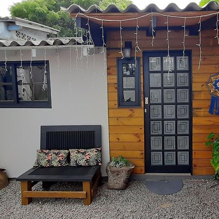 Villacasamarela Mini Casinhas De Hospedes Rio Vermelho Florianópolis Szoba fotó